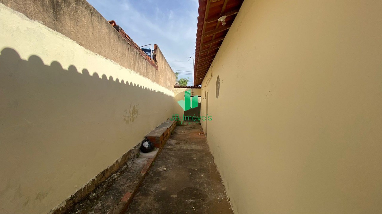 Casa à venda com 3 quartos, 200m² - Foto 4