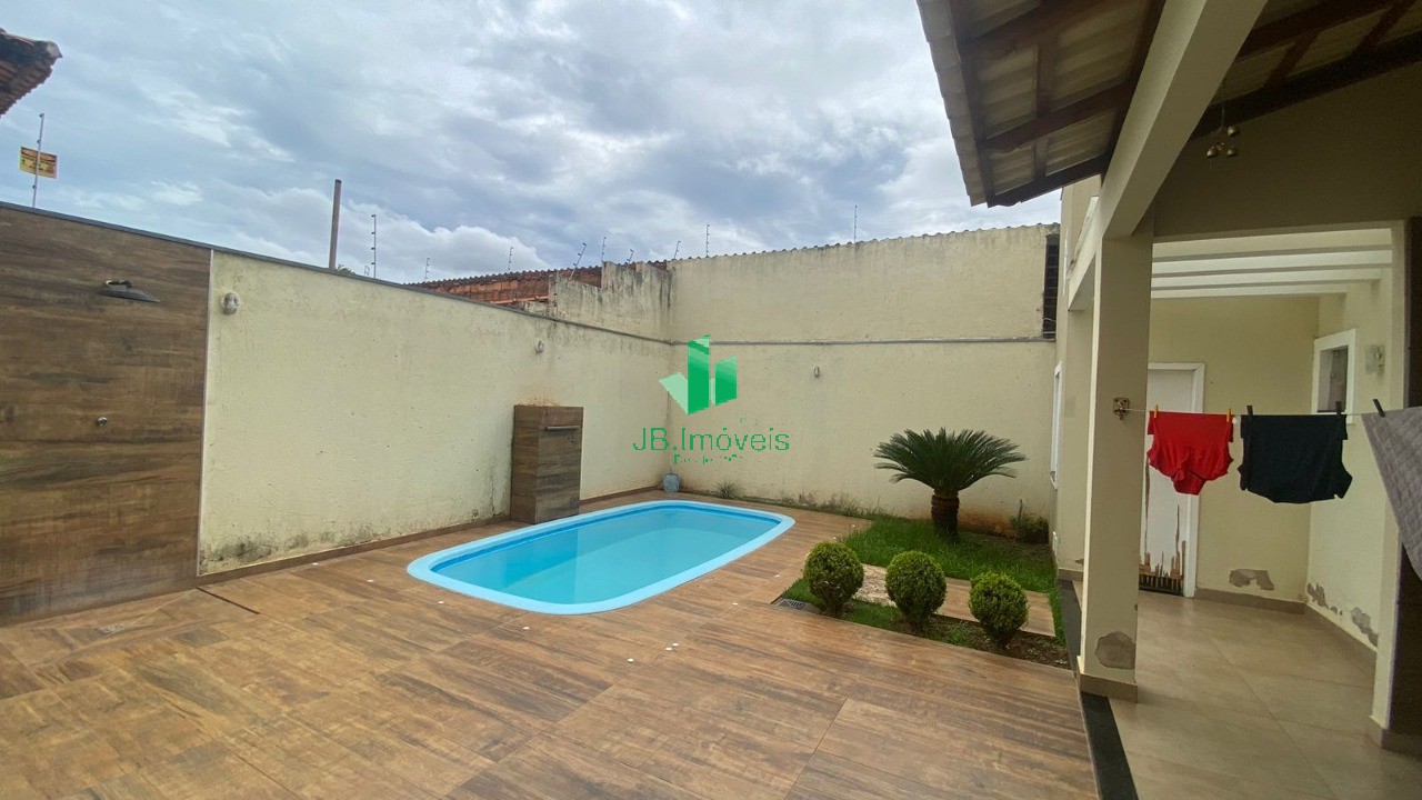 Casa à venda com 4 quartos, 300m² - Foto 25