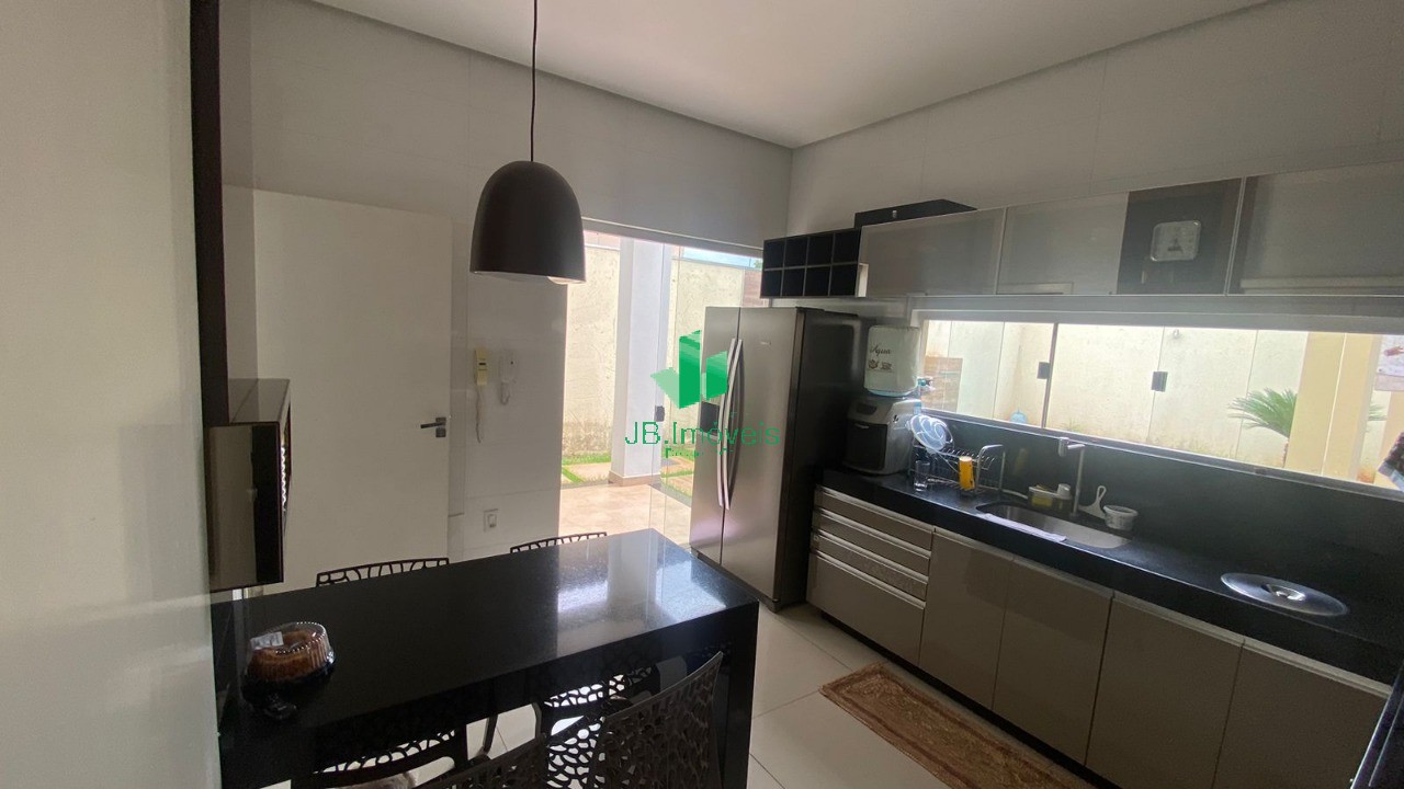 Casa à venda com 4 quartos, 300m² - Foto 30