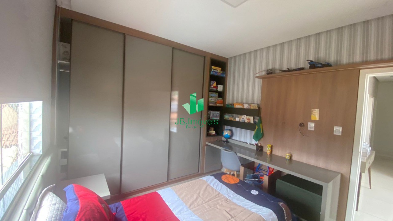 Casa à venda com 4 quartos, 300m² - Foto 15