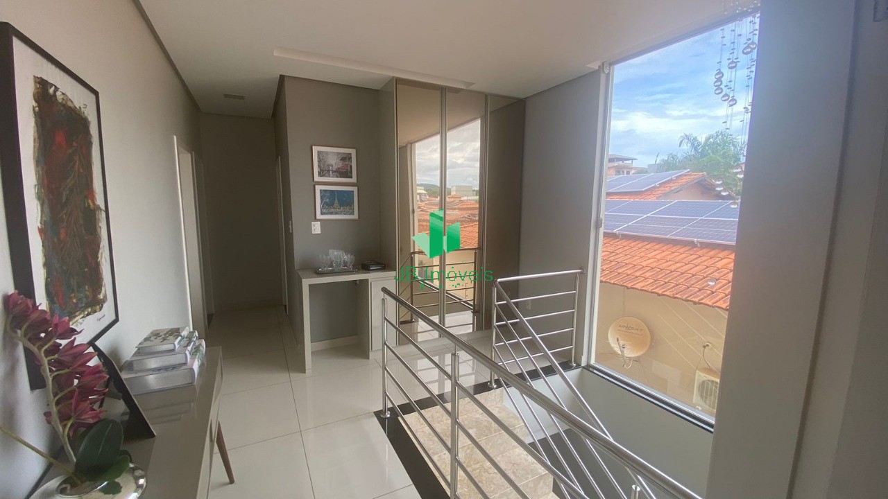 Casa à venda com 4 quartos, 300m² - Foto 16