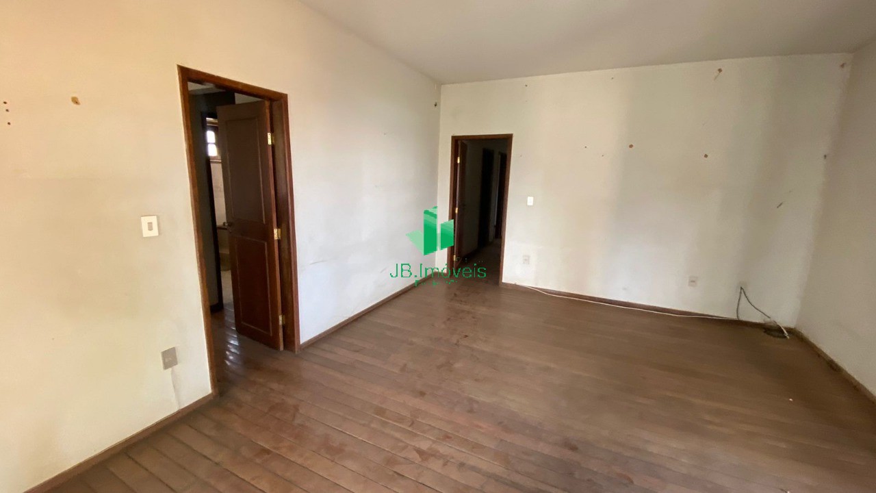 Casa à venda e aluguel com 4 quartos, 420m² - Foto 8