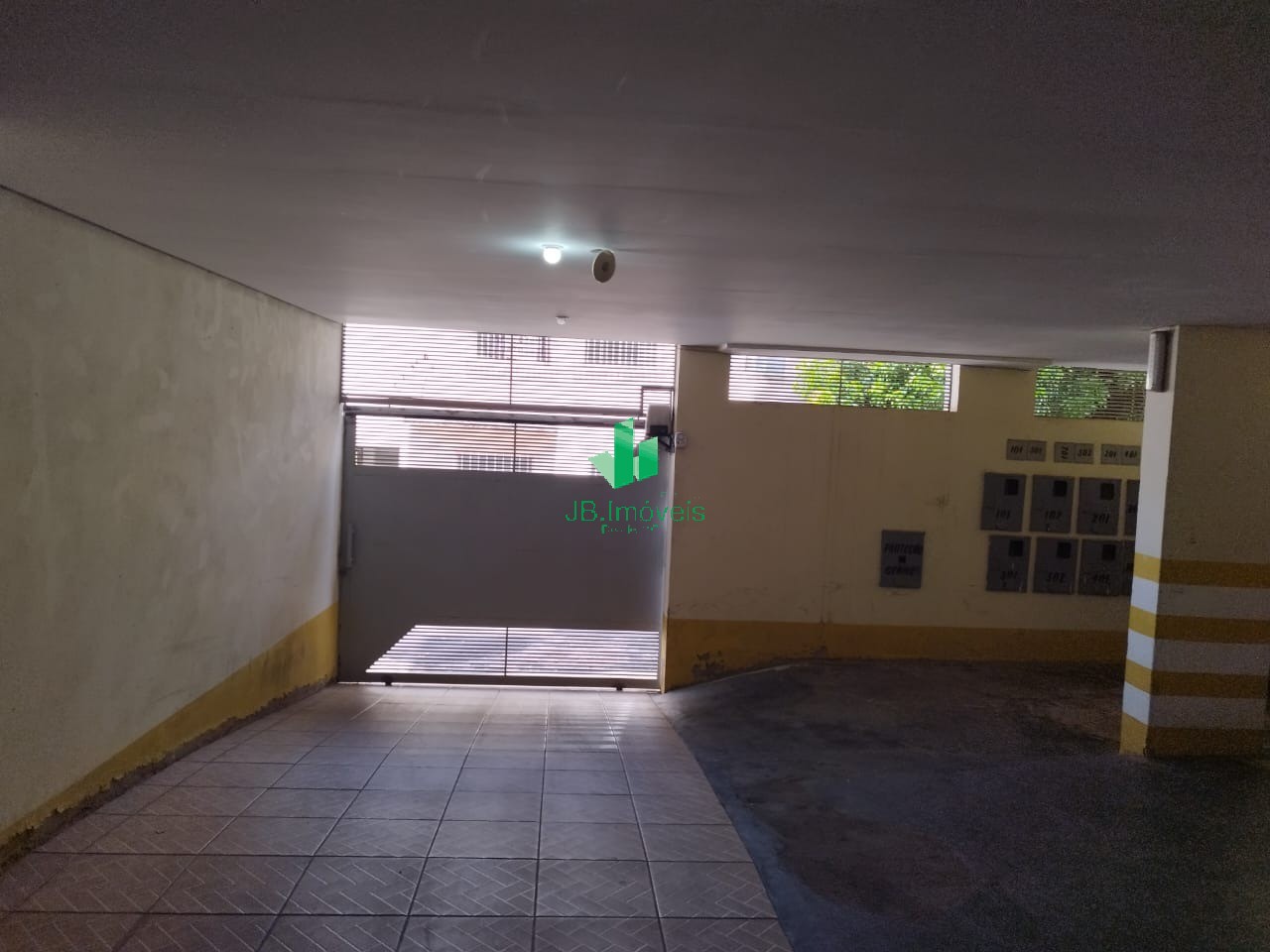 Apartamento para alugar com 2 quartos, 1m² - Foto 14