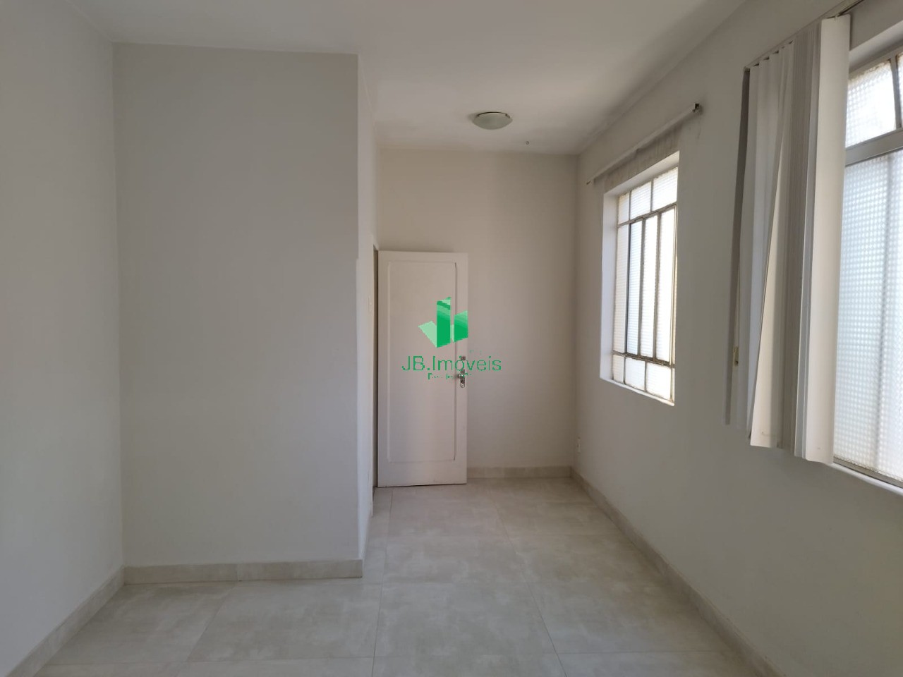 Apartamento para alugar com 3 quartos, 1m² - Foto 4