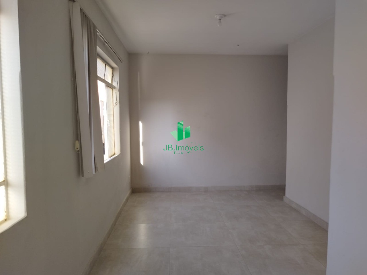 Apartamento para alugar com 3 quartos, 1m² - Foto 2