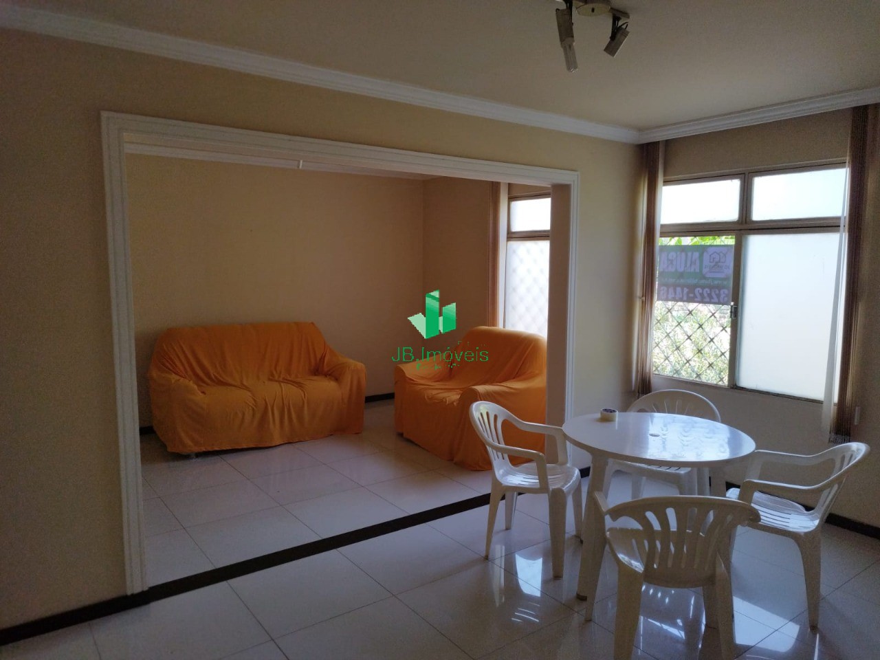 Apartamento para alugar com 3 quartos, 111m² - Foto 2