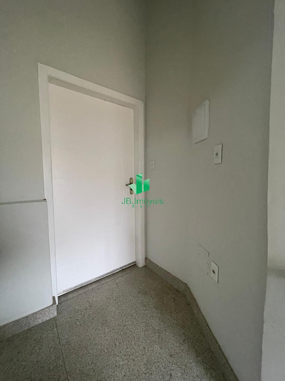 Apartamento para alugar com 3 quartos, 11m² - Foto 2