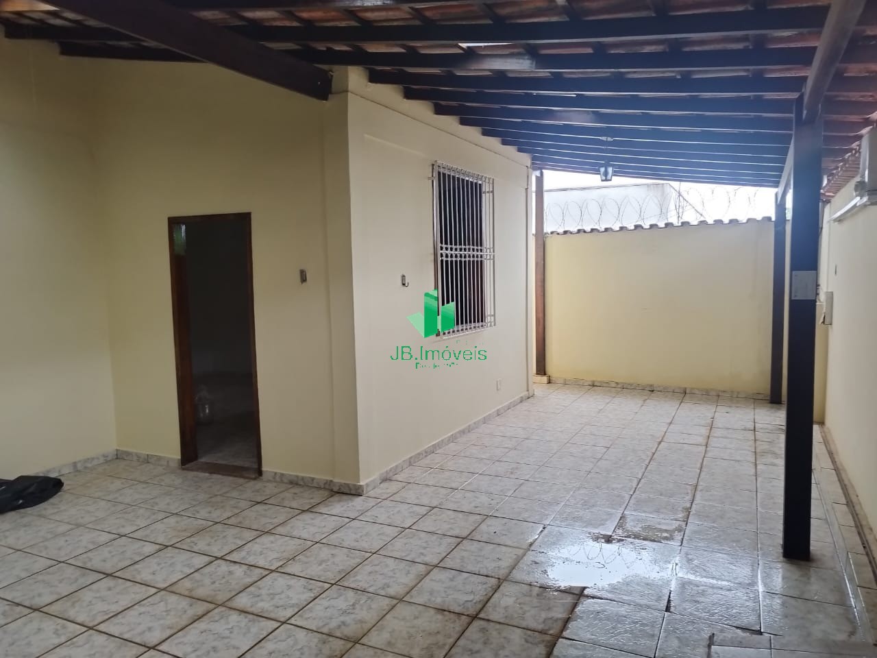 Casa para alugar com 4 quartos, 100m² - Foto 2