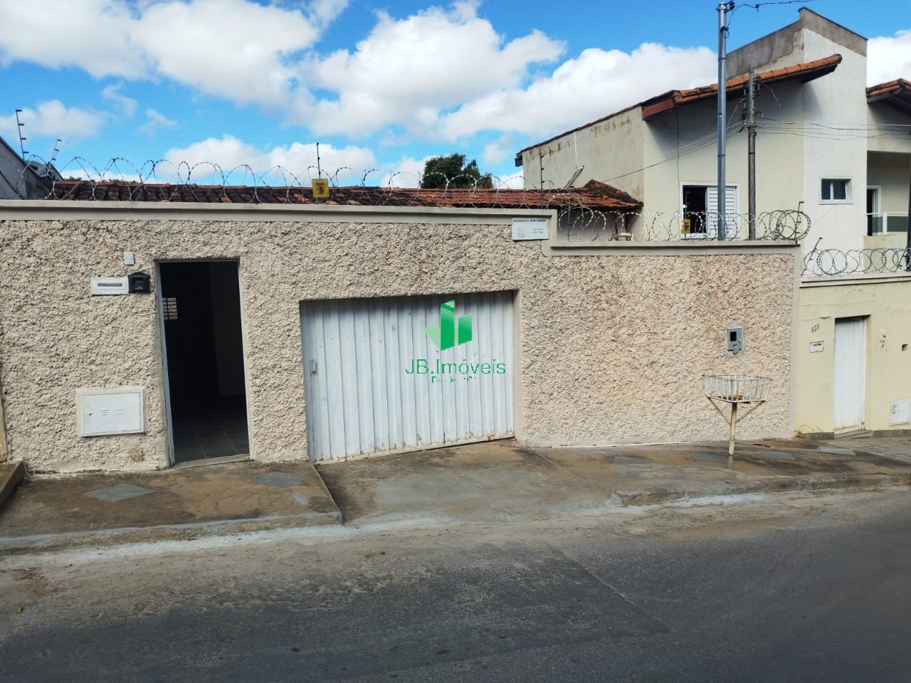 Prédio Inteiro - Foto 1