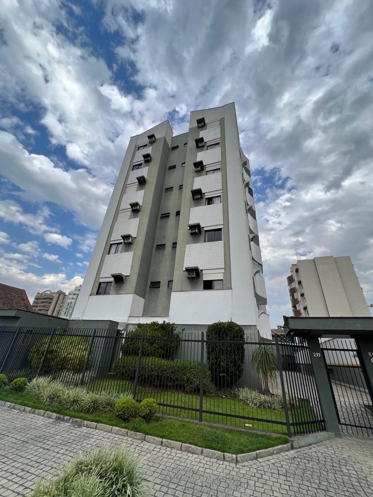 Apartamento para alugar  no Bucarein - Joinville, SC. Imóveis