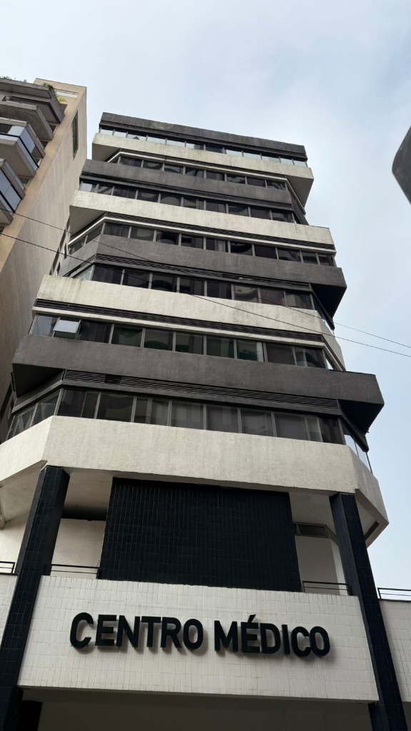 Sala comercial para alugar  no Centro - Joinville, SC. Imóveis