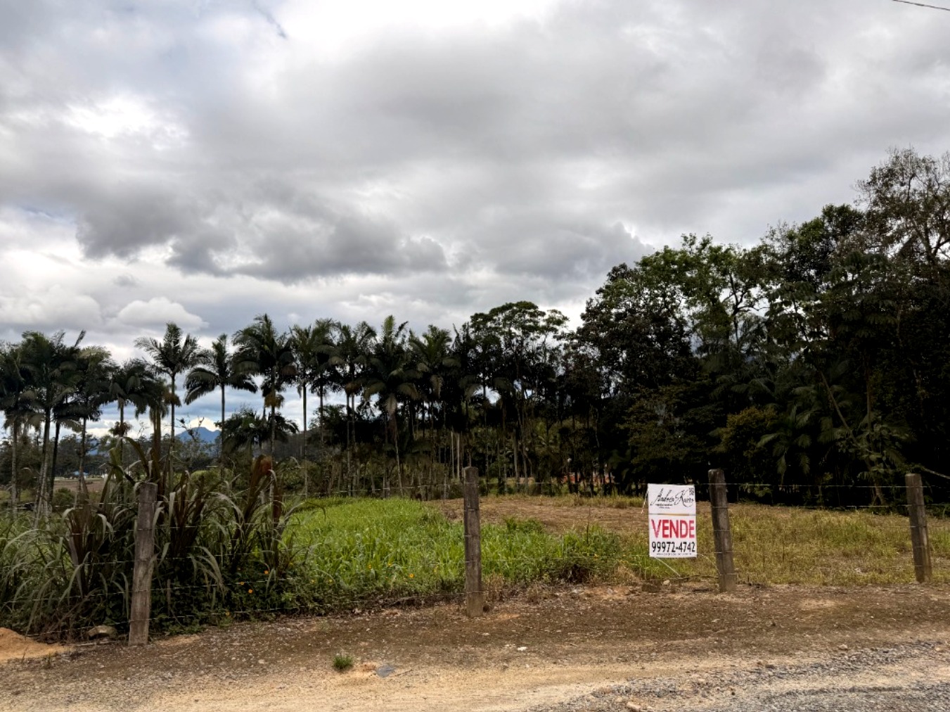 Terreno/Lote à venda  no Vila Nova - Joinville, SC. Imóveis