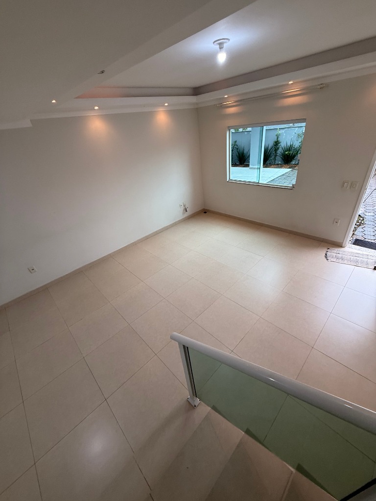 Casa com 3 Dormitórios para alugar, 131 m² por R$ 3.500,00 Casa com 3 Dormitórios para alugar, 131 m² por R$ 3.500,00