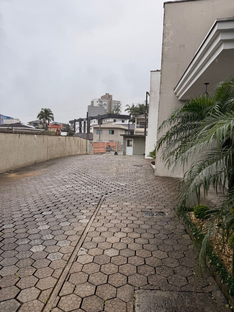 Casa com 3 Dormitórios para alugar, 131 m² por R$ 3.500,00 Casa com 3 Dormitórios para alugar, 131 m² por R$ 3.500,00