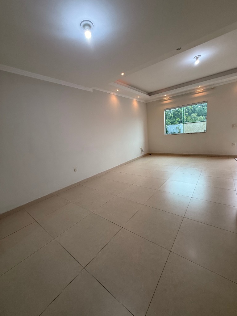 Casa com 3 Dormitórios para alugar, 131 m² por R$ 3.500,00 Casa com 3 Dormitórios para alugar, 131 m² por R$ 3.500,00