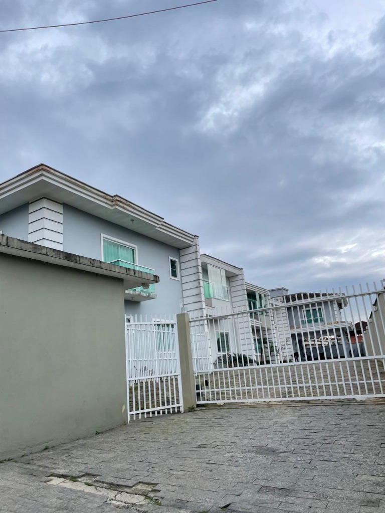 Casa com 3 Dormitórios para alugar, 131 m² por R$ 3.500,00 Casa com 3 Dormitórios para alugar, 131 m² por R$ 3.500,00