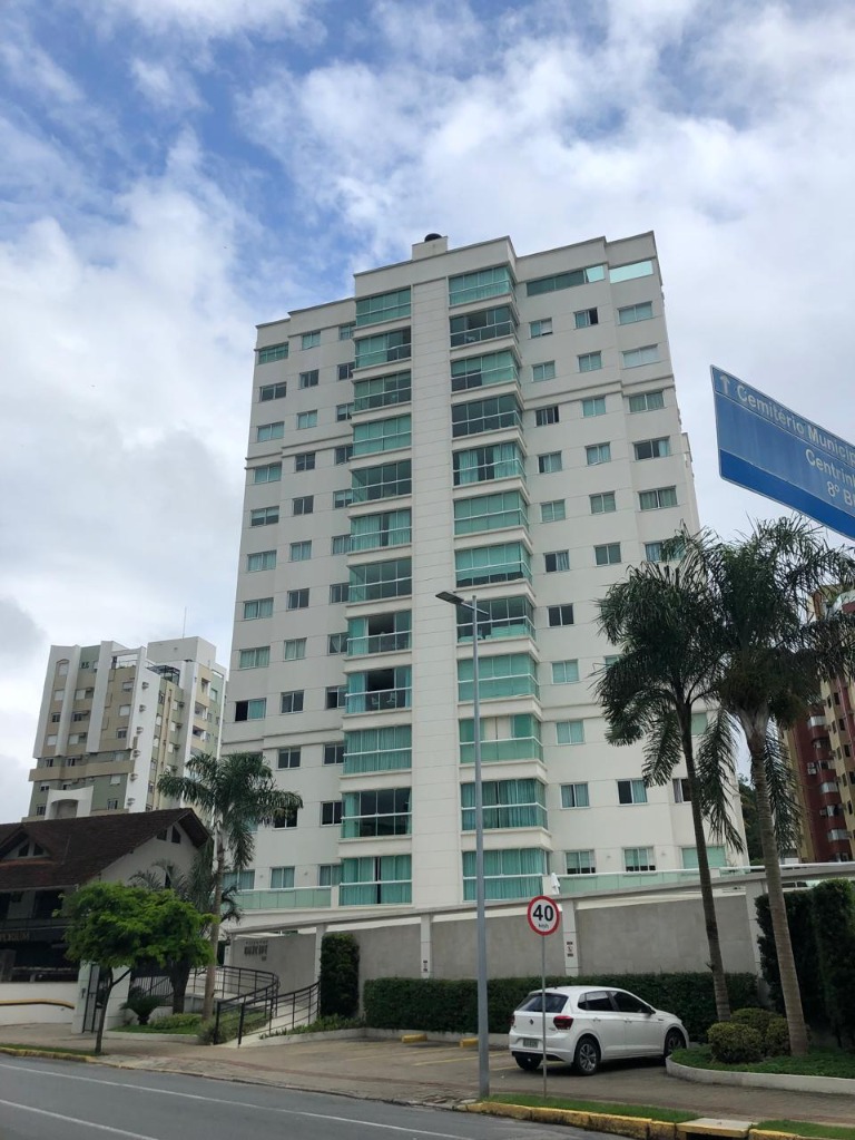 Apartamento para alugar  no Atiradores - Joinville, SC. Imóveis