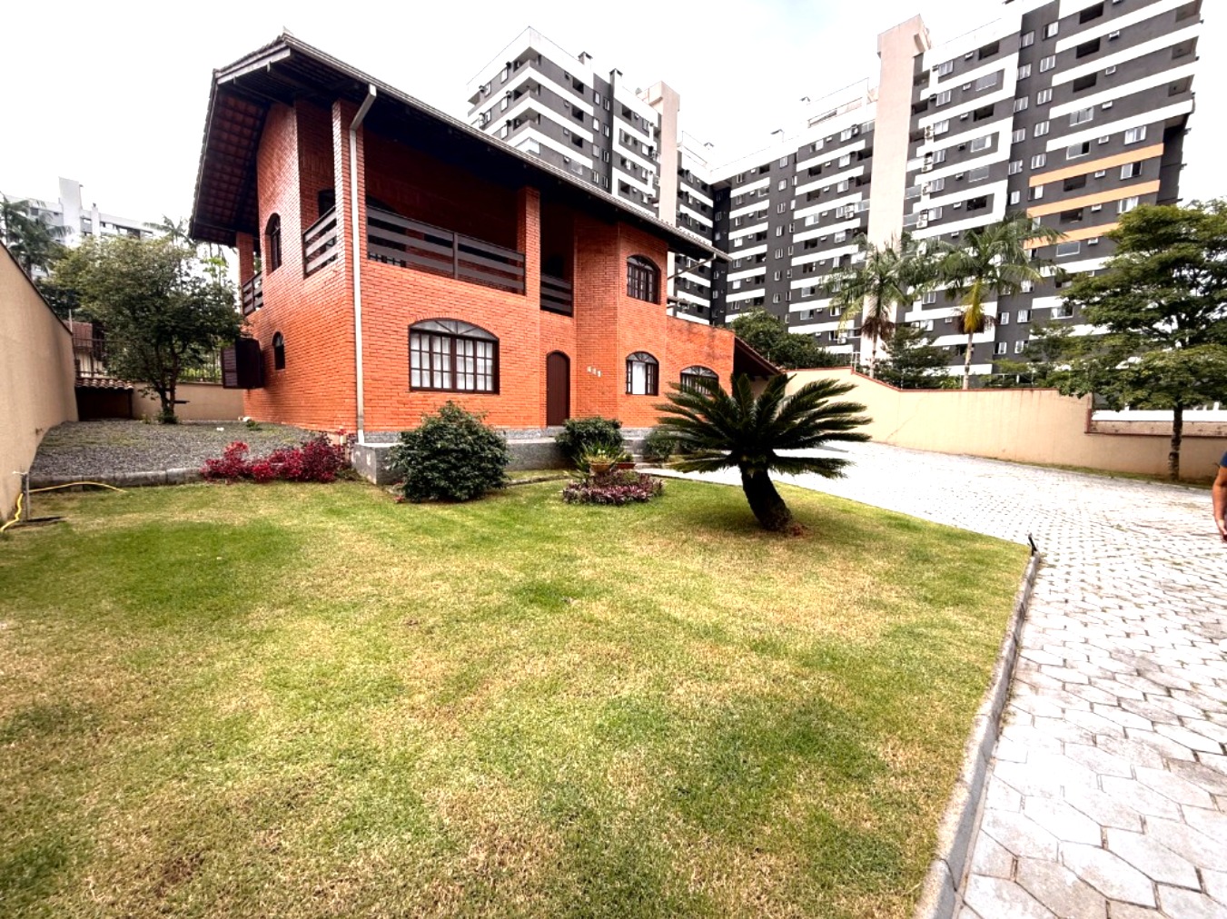 Casa à venda  no Anita Garibaldi - Joinville, SC. Imóveis