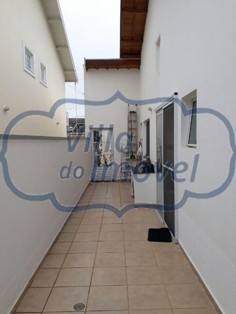 Casa à venda com 3 quartos, 300m² - Foto 3