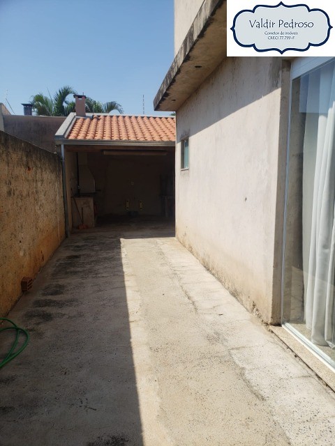 Casa à venda com 3 quartos, 250m² - Foto 17