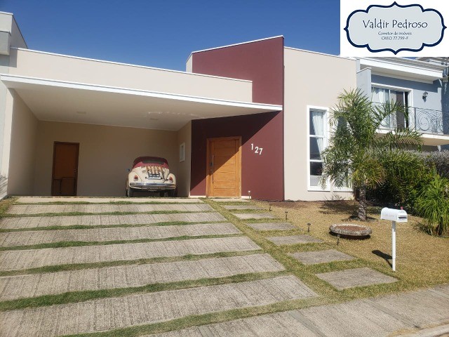 Casa de Condomínio à venda com 3 quartos, 300m² - Foto 1