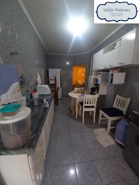 Casa à venda com 2 quartos, 225m² - Foto 18