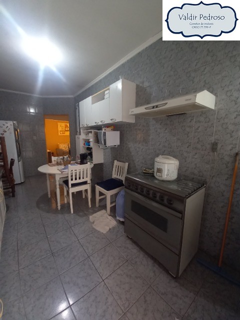 Casa à venda com 2 quartos, 225m² - Foto 17