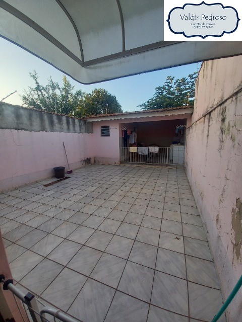 Casa à venda com 2 quartos, 225m² - Foto 15