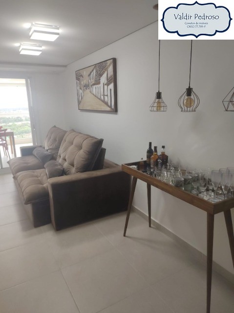 Apartamento à venda com 2 quartos, 69m² - Foto 1