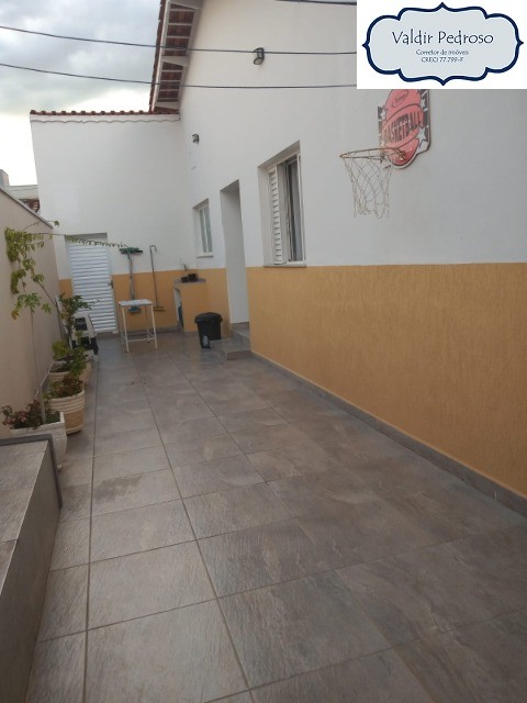 Casa para alugar com 3 quartos, 300m² - Foto 14