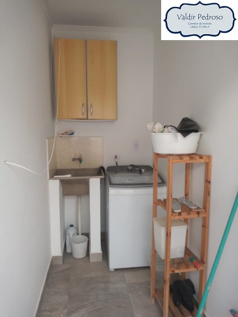 Casa para alugar com 3 quartos, 300m² - Foto 11