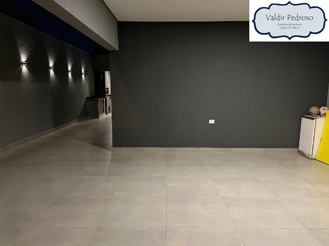 Casa à venda com 3 quartos, 150m² - Foto 2