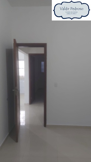 Casa à venda com 2 quartos, 150m² - Foto 2