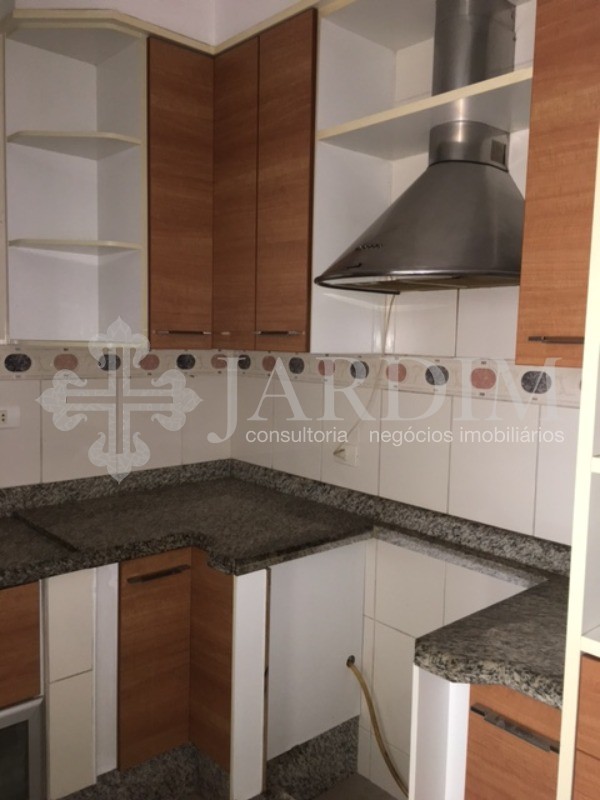 Sobrado à venda e aluguel com 3 quartos, 270m² - Foto 5