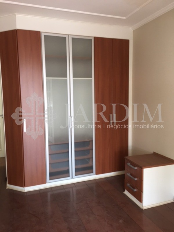 Sobrado à venda e aluguel com 3 quartos, 270m² - Foto 29