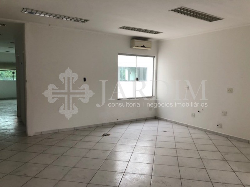 Prédio Inteiro à venda com 1 quarto, 210m² - Foto 9