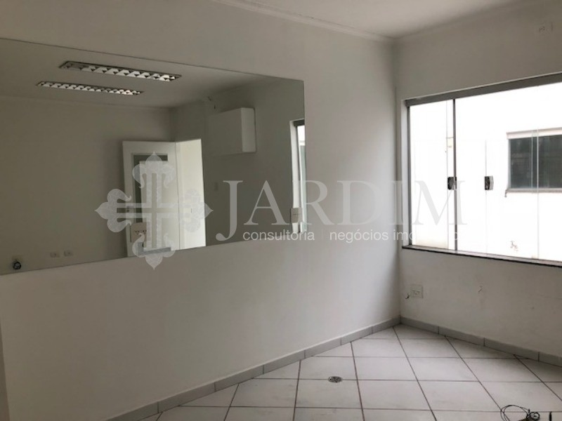 Prédio Inteiro à venda com 1 quarto, 210m² - Foto 16