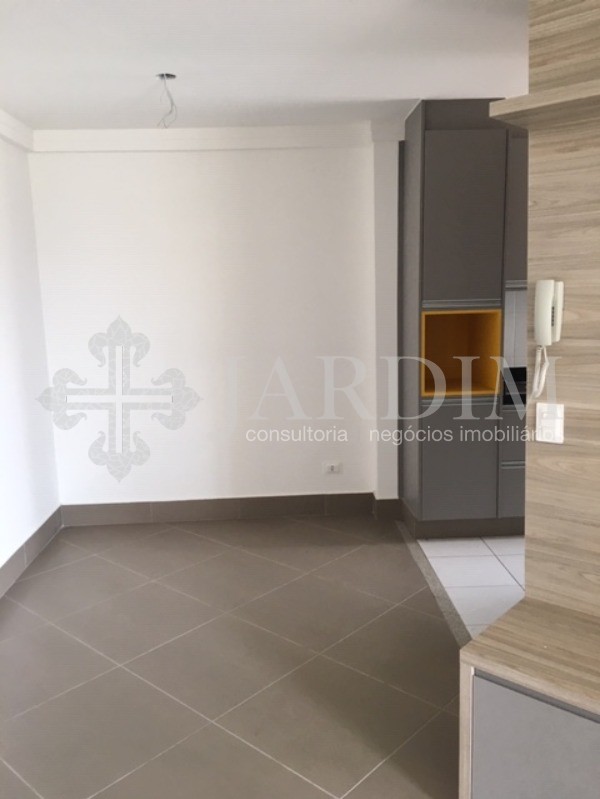 Apartamento à venda com 2 quartos, 62m² - Foto 13