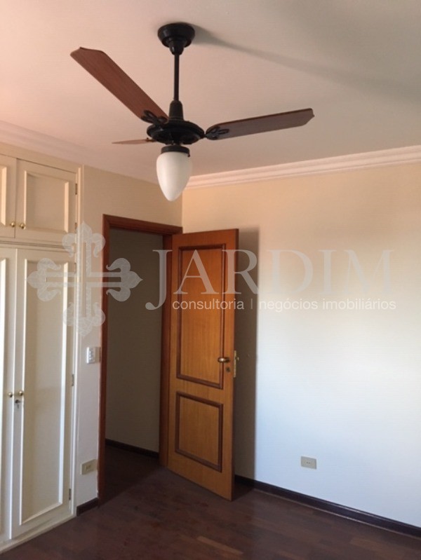 Apartamento à venda com 3 quartos, 171m² - Foto 3