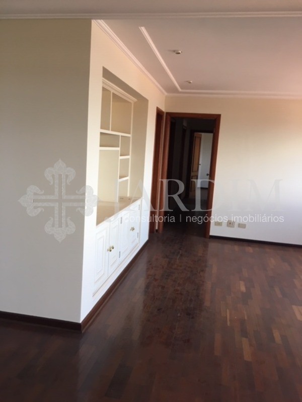 Apartamento à venda com 3 quartos, 171m² - Foto 35