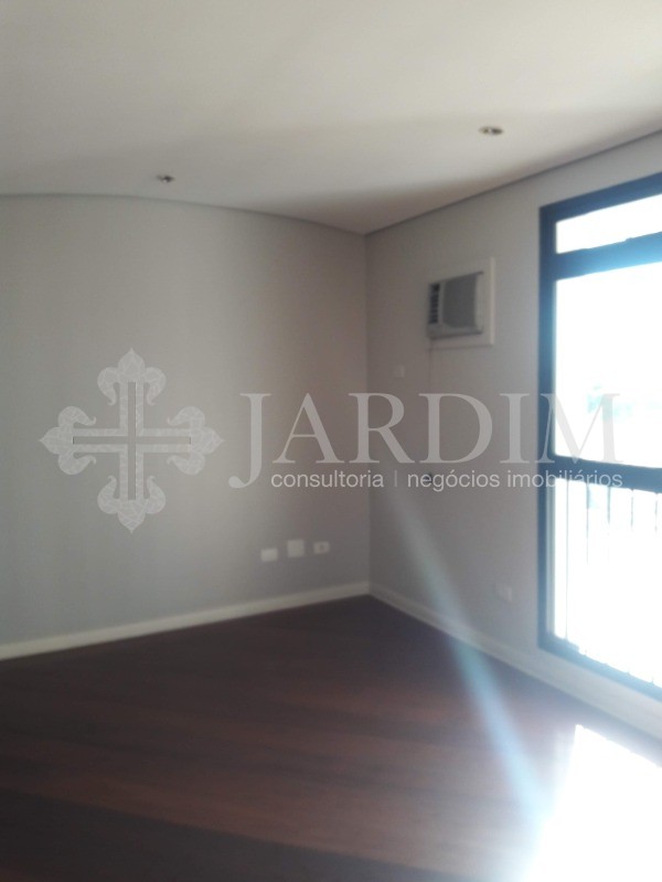 Apartamento à venda com 4 quartos, 240m² - Foto 4