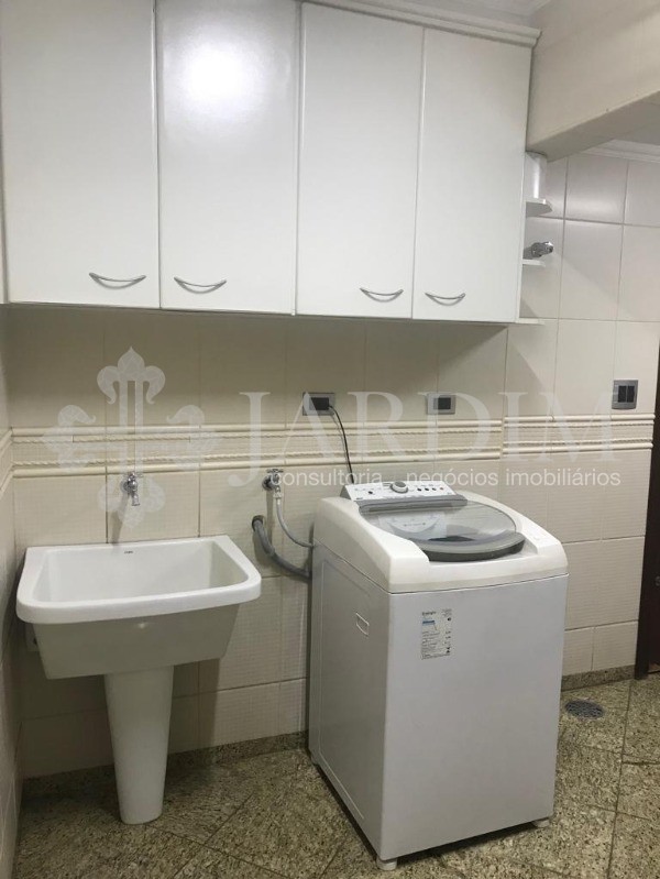 Apartamento à venda com 3 quartos, 190m² - Foto 2