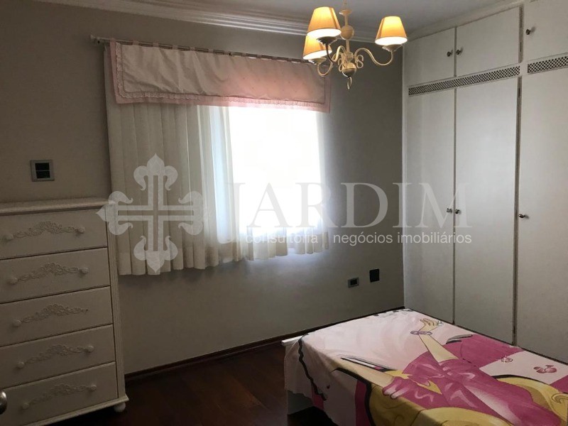 Apartamento à venda com 3 quartos, 190m² - Foto 3