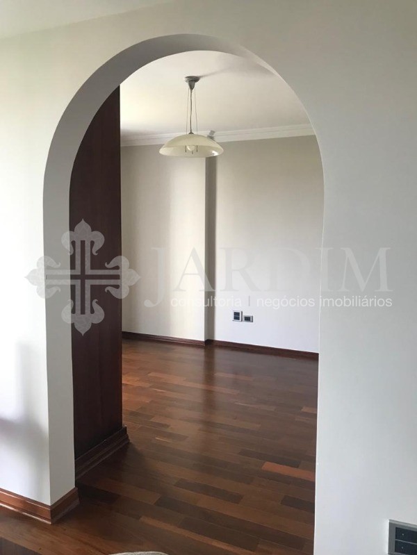 Apartamento à venda com 3 quartos, 190m² - Foto 10