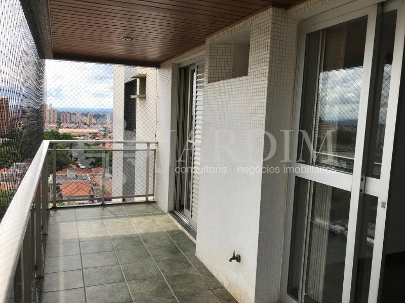 Apartamento à venda com 3 quartos, 190m² - Foto 11