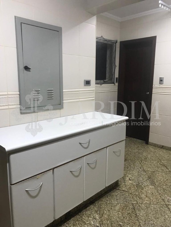 Apartamento à venda com 3 quartos, 190m² - Foto 23