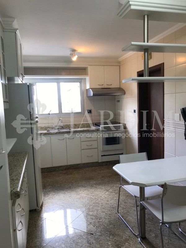 Apartamento à venda com 3 quartos, 190m² - Foto 24