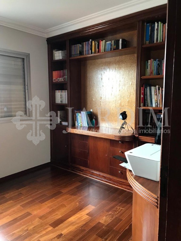 Apartamento à venda com 3 quartos, 190m² - Foto 25