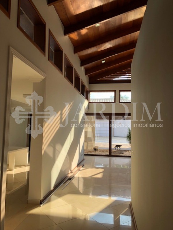 Casa para alugar com 5 quartos, 2880m² - Foto 23