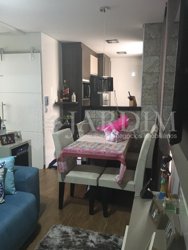 Apartamento à venda com 2 quartos, 45m² - Foto 1